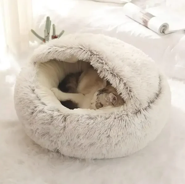 The Purrfect Haven: Luxuriously Soft Hooded Nest for Cozy Cat & Pup Dreams - Image 12